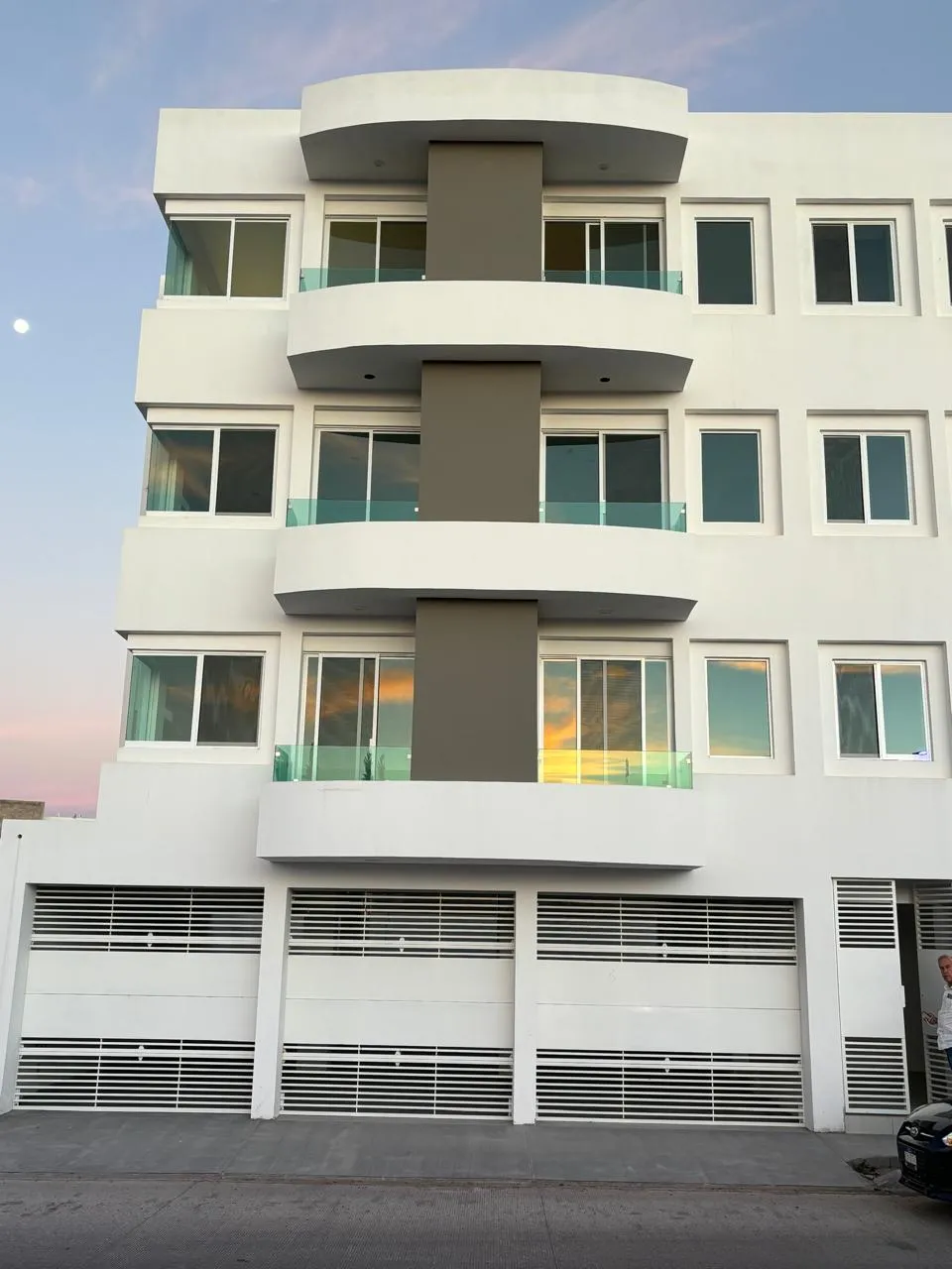 Departamentos en Av. Atardecer